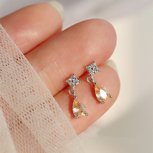 Bông Tai Hình Giọt Nước Đá CZ Lớn Cho Nữ Thiết Kế OEM ODM Mạ Vàng 14K - Product Image 1