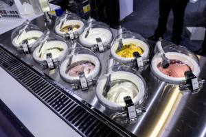 MILES GALAXY <span class=keywords><strong>PRO</strong></span> V8 Flavors Prix d'usine en vente <span class=keywords><strong>Machine</strong></span> à glace dure commerciale haut de gamme Congélateur par lots <span class=keywords><strong>Machine</strong></span> à gelato - Product Image 3