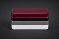 Table de Mahjong en Acrylique Rouge Vin/Vert à Quatre Niveaux, Automatique, Luxe Moderne, Taille et Logo Personnalisables pour le Poker et le Divertissement