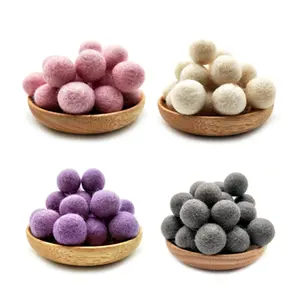 Direct Sales wool Felt Balls 2cm 3cm Pom Poms Garland Party Home Decor good price