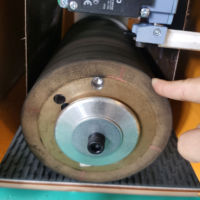 Machine d'embossage à grainage sur 3 côtés WPC pour panneaux muraux