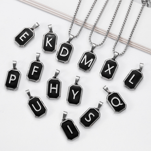 Songfu, superventas, collar con colgante de 26 letras inglesas de acero inoxidable, collar inglés de capital cuadrado negro a la moda para <span class=keywords><strong>hombre</strong></span>, joyería - Product Image 1