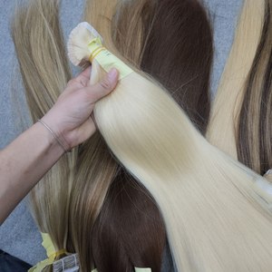 Ruban de bonne qualité dans les extensions de cheveux Cuticule vierge à l'aspect naturel 100% Ruban invisible humain dans les extensions de cheveux humains - Product Image 2