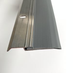 <span class=keywords><strong>Seuil</strong></span> <span class=keywords><strong>de</strong></span> <span class=keywords><strong>porte</strong></span> en alliage d'aluminium <span class=keywords><strong>Seuil</strong></span> <span class=keywords><strong>de</strong></span> <span class=keywords><strong>porte</strong></span> <span class=keywords><strong>de</strong></span> <span class=keywords><strong>garage</strong></span> Brosse <span class=keywords><strong>de</strong></span> <span class=keywords><strong>seuil</strong></span> <span class=keywords><strong>de</strong></span> sol Installation facile - Product Image 2