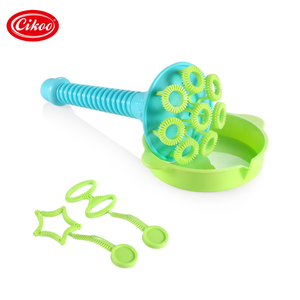Juego <span class=keywords><strong>de</strong></span> Varitas <span class=keywords><strong>de</strong></span> <span class=keywords><strong>Burbujas</strong></span> Manuales <span class=keywords><strong>de</strong></span> Plástico ABS Ecológico y No Tóxico, con Sonido <span class=keywords><strong>de</strong></span> Bocina Incorporado, Fácil <span class=keywords><strong>de</strong></span> Agarrar, para Uso Familiar y al Aire Libre para Niños - Product Image 1