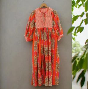 Robe longue en coton imprimée à la main à col profond et motifs floraux pour femme, légère, style bohème décontracté, idéale pour le printemps, l'été, les vacances et les loisirs. - Product Image 1