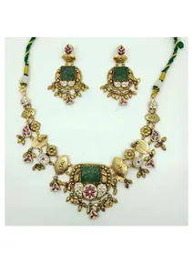 Ensemble collier et boucles d'oreilles en or de style antique avec pierre centrale verte, bijoux ethniques de mariée - Product Image 3