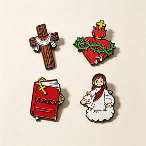 Set de Broches Esmaltados Cristianos: Cruz Religiosa, Sagrado Corazón, Biblia y Jesús para Regalos de Fe - Product Image 1
