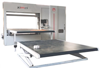 Machine de découpe automatique de mousse à faible vibration CNC avec couteau à boucle, idéale pour le profilage de la mousse de latex et de rebond