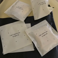 Pochettes debout personnalisées en forme de triangle PET/BOPP sachets en mylar scellables pour chewing-gum gâteaux au lait