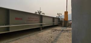 Báscula Electrónica para Camiones de 100 Toneladas con Plataforma de Hormigón, Indicador LCD Digital y Celdas de Carga Confiables - Product Image 3