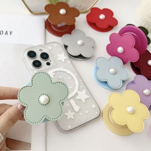 Support de téléphone magnétique en cuir INS tendance avec perles et fleurs, support de bureau flexible et coloré pour filles, support de téléphone portable - Product Image 2