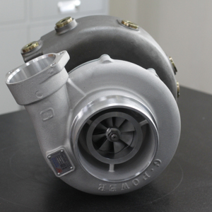 Оригинальный новый морской турбокомпрессор GP J135A 1001619228 для двигателя Weichai BAUDOUIN 6M33D, 495 кВт/1800 об/мин, гарантия 2 года - Product Image 1