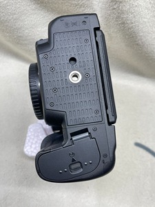 Appareil photo numérique professionnel d'occasion plein format 25MP 4K 30fps avec connectivité sans fil intégrée D780 - Product Image 5