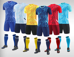 Bán Buôn Tùy Chỉnh Bóng Đá Mặc Đặt Đồng Phục Thiết Kế Mới Người Đàn Ông Bóng Đá Jersey Giá Rẻ Nhanh Khô Polyester Bóng Đá Jersey Set - Product Image 1