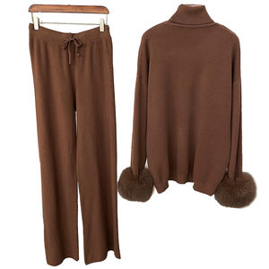 Completo <span class=keywords><strong>Invernale</strong></span> da <span class=keywords><strong>Donna</strong></span> Lavorato a Maglia in Lana Due Pezzi con Maglione a Collo Alto e Polsini in Pelliccia di Volpe e Pantaloni a Vestibilità Morbida Tuta alla Moda - Product Image 3