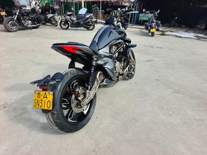 Motocicletas Usadas Zontes 310V en Perfecto Estado, Diseño de Crucero Vanguardista, Apariencia Impresionante, Excelente Relación Calidad-Precio - Product Image 2