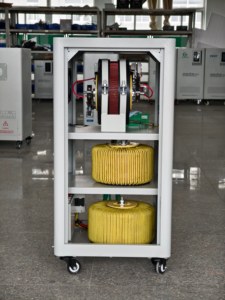 เครื่องปรับแรงดันไฟฟ้าแบบเซอร์โวมอเตอร์ PKNY Factory <span class=keywords><strong>Outlet</strong></span> รุ่น AVR เฟสเดียว AC SVC 10-60KVA 50/60Hz - Product Image 3