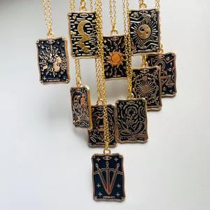 سلسلة قلادة شخصية فاتن سحر قلادة التاروت العتيقة الداكنة بطاقة هندسية العرافة السحرية للجانبين - Product Image 1