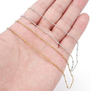 Collar de Cadena de Serpiente de 0.9 mm de Grosor y 405 cm de Largo con Cierre de Bola de Acero Dorado para Uso Diario - Product Image 2