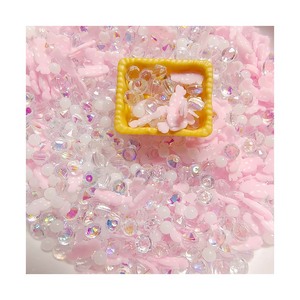 Vente en gros de bonbons sucrés en argile polymère de couleur rose pastel pour boules à neige, remplissages de slime - Product Image 2