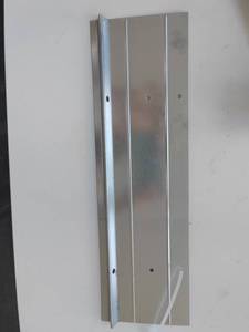 YUJUN 7/8\" Ground FHA-7 Weep Sill Screed Design moderne en acier galvanisé Écologique et résistant à l'eau pour hôtels - Product Image 4