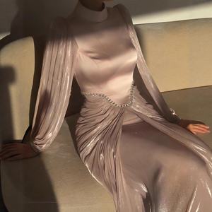 豪華なスプライスリボンのイブニングドレス、女性用スタンドカラー長袖パッチワークダイヤモンドチュニックフォールドマキシドレス - Product Image 2