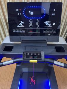 Ventes d'usine Nouveau tapis roulant pour salles <span class=keywords><strong>de</strong></span> sport Absorption des chocs Tapis roulant commercial multifonctionnel pour la <span class=keywords><strong>perte</strong></span> <span class=keywords><strong>de</strong></span> <span class=keywords><strong>poids</strong></span> Tapis roulant à écran tactile - Product Image 6