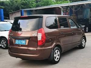 Minibús <span class=keywords><strong>de</strong></span> 9 Plazas Más Vendido, Transmisión Manual, Estándar <span class=keywords><strong>de</strong></span> Emisiones Euro 3, Motor Yuchai, Volante a la Izquierda, <span class=keywords><strong>Furgonetas</strong></span> Contenedor, Quiosco en <span class=keywords><strong>Venta</strong></span> - Product Image 3