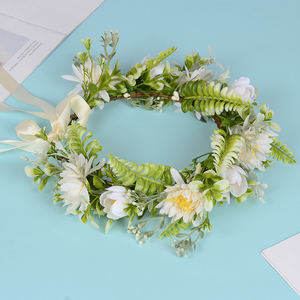 Serre-tête ajustable fait main en rotin vert bohème avec fleur de chrysanthème et boucle, bandeau floral blanc pour femme - Product Image 4