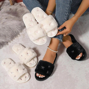 <span class=keywords><strong>Casa</strong></span> interna personalizzata da <span class=keywords><strong>donna</strong></span> Flat antiscivolo caldo peluche per pantofole Open Toe pelliccia autunno autunno maglia Design elegante ricamo - Product Image 2