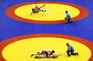 2025 6cm厚滑り止めレスリンググラップリングマット12m * 12mオリンピック & 格闘技トレーニングの標準レスリング会場 - Product Image 3