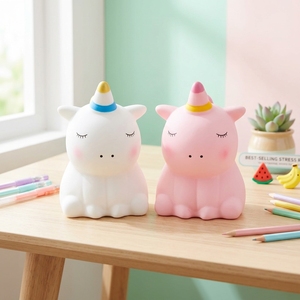 ของเล่นยูนิคอร์นยอดนิยม บรรเทาความเครียด บีบแล้วคืนรูป ของเล่นผลไม้การ์ตูน ของเล่นบีบเล่นตกแต่งโต๊ะ ของเล่นบีบสควิชชี่สำหรับเด็ก - Product Image 1