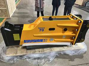 Pompe de type boîte SOOSAN EC210 de haute qualité avec moteur au gaz naturel FL912, diamètre de 135 mm, capacité de 16 à 21 tonnes, poids de 1500 kg - Product Image 2