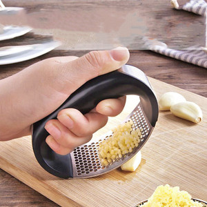Arc-Shaped Garlic Peeler Masher Garlic Crusher Tools 304 Stainless Steel Garlic Press