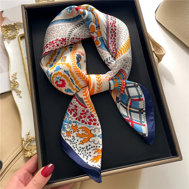 新しいシルクフィーリングスカーフフラードスクエアショール女性ファッションパターンプリントヒジャーブ大きなサテンのヘッドスカーフ高級シルクラップスカーフ