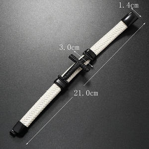 Pulsera de Cuero Genuino Tejido de Alta Calidad para Hombre Estilo Europeo y Estadounidense con Dijes en Venta - Product Image 5