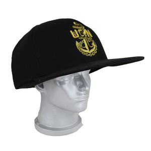 Casquette géante unisexe en coton 100% avec logo personnalisé noir et or, motif lettres 5 panneaux, drôle et surdimensionnée pour le vote - Product Image 1