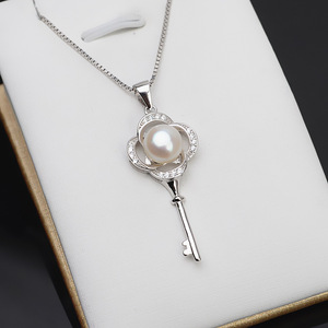 จี้เงินแท้ S925 พร้อมไข่มุก 9-10 เม็ด จี้รูปกุญแจหญ้าแห่งความโชคดี สำหรับผู้หญิง อุปกรณ์ทำเครื่องประดับ DIY รุ่น 735 - Product Image 3
