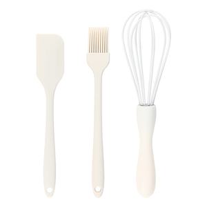 Lot de 3 ustensiles de cuisson en silicone non électriques pour la pâtisserie : spatule à gâteau, racloir, fouet de cuisine et pinceau à huile pour barbecue - Product Image 1