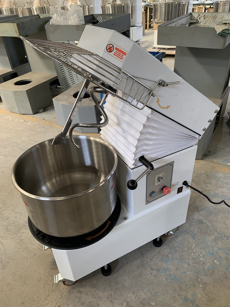 Máy Trộn Bột Nhào Xoắn Ốc Bánh Mì Bằng Thép Không Gỉ Dùng Điện Công Nghiệp Có Thể Tháo Rời 12Kg
