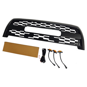 Grille de style TRD pour Toyota Tundra 2003-2006 avec 3 petites lumières jaunes et matériel de montage - Product Image 3