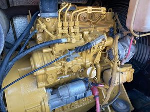 รถขุดตีนตะขาบมือสอง Caterpillar CAT 306 6 ตัน นำเข้าจากญี่ปุ่น พร้อมห้องโดยสาร ใบมีดดันดิน เหมาะสำหรับงานฟาร์มและไซต์ก่อสร้าง - Product Image 6