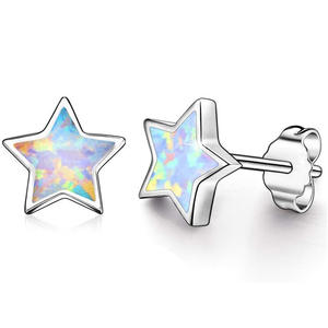 E4736 Orecchini a stella in oro bianco con montatura a castone in opale, regalo di gioielli alla moda per donna - Product Image 1