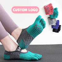 Chaussettes de sport antidérapantes avec logo personnalisé de haute qualité Vente en gros Bon marché Chaussettes de danse antidérapantes Pilates Chaussettes à cinq doigts pour femmes