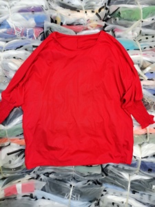 เสื้อผ้าแบรนด์เนมใหม่ยกกระสอบขายส่ง - Product Image 1