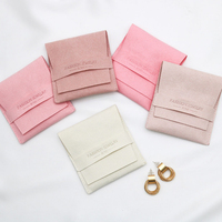 Petite enveloppe à rabat en microfibre sac à bijoux fermeture par bouton boucle d'oreille collier bague paquet pochette à bijoux avec logo personnalisé