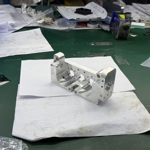 Pièces tournées en aluminium 25Y Factory QC Rpt, usinage CNC, pièces en alliage d'aluminium usinées sur mesure de précision - Product Image 1