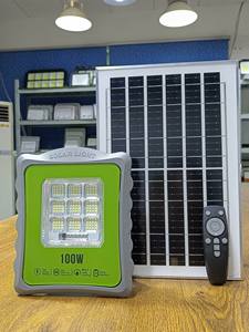 ไฟสปอร์ตไลท์ LED พลังงานแสงอาทิตย์ 100W IP67 ตัวเรือนอะลูมิเนียมหล่อขึ้นรูป แบตเตอรี่ลิเธียมโพลีซิลิคอน เซ็นเซอร์โฟโตเซลล์ ชิป SMD2835 - Product Image 5