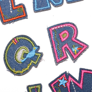 Hợp thời trang DIY thêu bảng chữ cái chữ số các bản vá lỗi 7cm đầy màu sắc thêu chữ thiết lập tiếng Anh chữ DENIM ren sắt-on PVC - Product Image 5